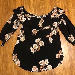 Off-the-shoulder Top